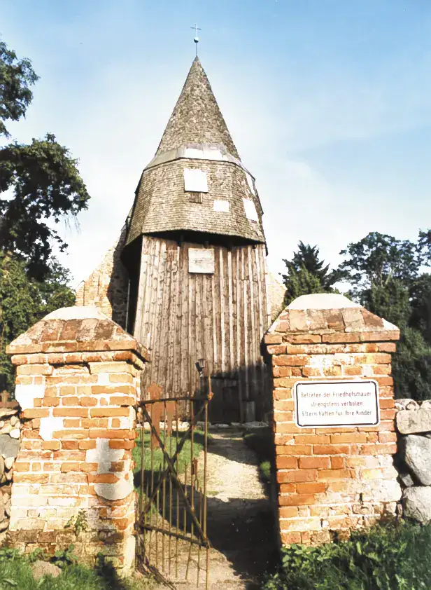 Ahrenshagen-Daskow - Tribohm turm 2002