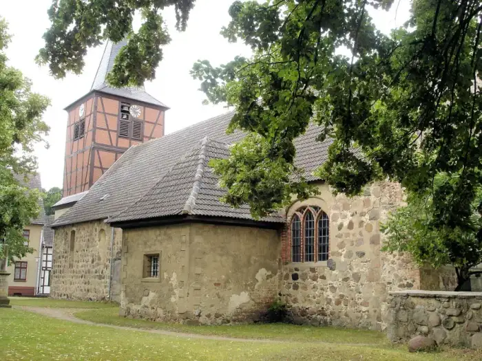 Apenburg-Winterfeld - Apenburg Kirche1