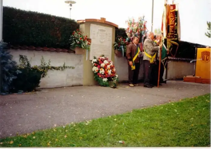 Asbach-Bäumenheim - 25 Eichenthaler Gedenktafel in Bäumnheim 1994