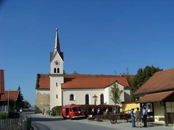 Aufhausen - Triftlfing-Kirche-Sankt-Johannes