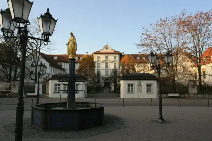 Bad Wurzach - Bad Wurzach - Schloss und Stadtbrunnen
