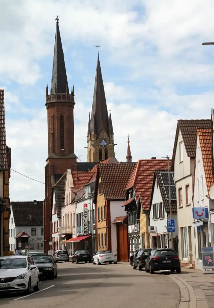 Bellheim - Bellheim-Hauptstr-Kirchen-gje