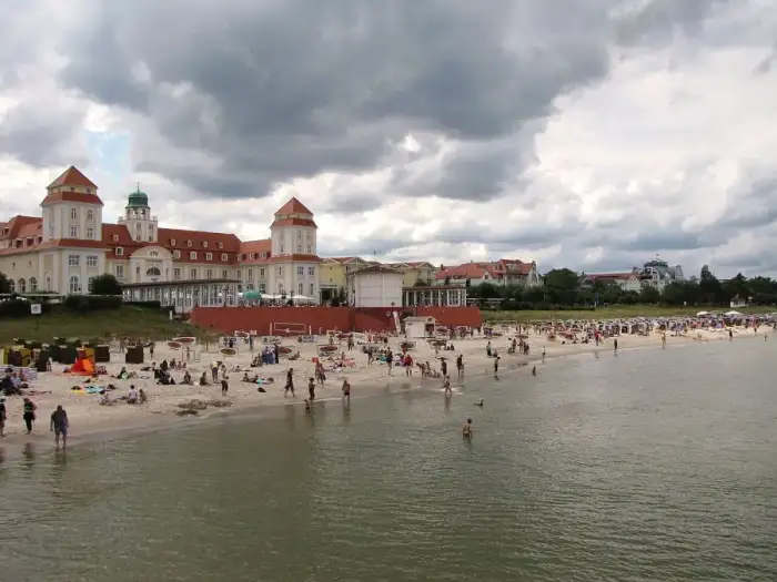Binz - Binz strand mit kurhaus ds wv 08 2010