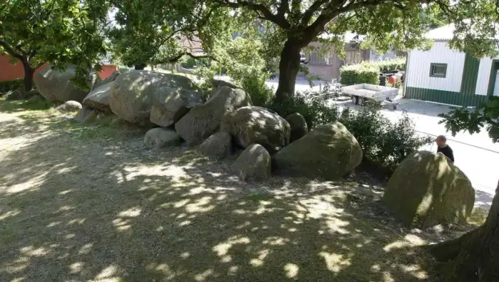 Börger - Boerger-Steingrab-'Steenhus'-d