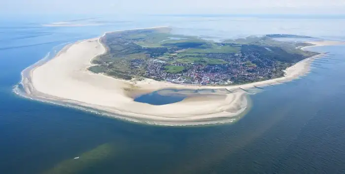 Borkum - Aerial image of Borkum (view from the west)