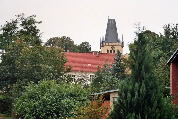 Borne - Borne (bei Staßfurt), Blick zum Turm der Kirche St. Margarete