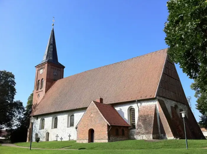 Bornhöved - Evangelische Vicelinkirche St. Jakobi zu Bornhöved