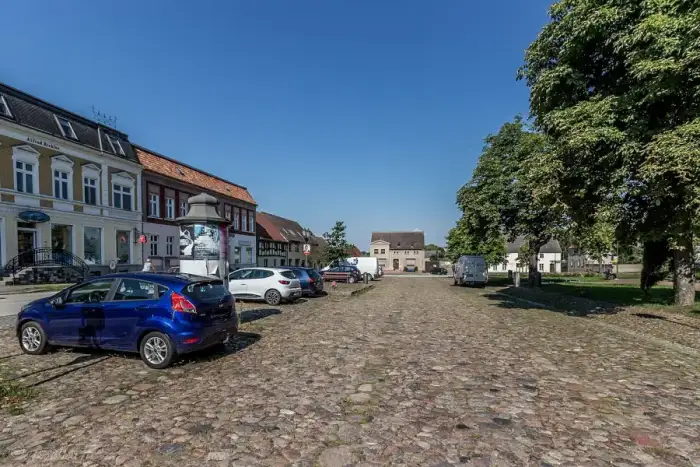 Brüssow - Brüssow · Marktplatz · südlicher Teil · 2017-08-07