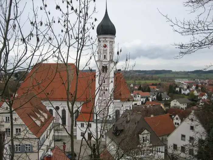 Burgau - Burgau Blick auf Stadtpfarrkirche