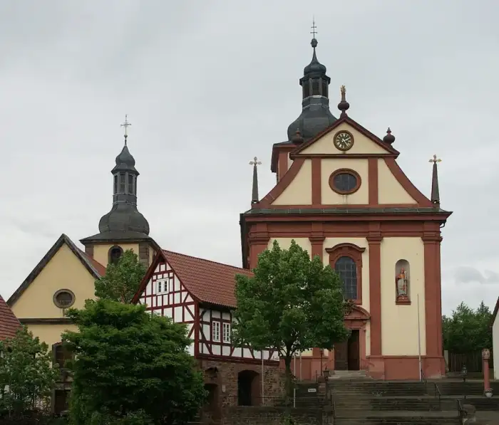 Burghaun - Burghaun pfarrkirchen