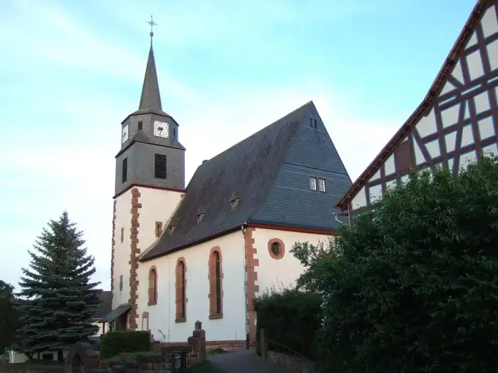 Burgwald - Evangelische Kirche Burgwald Ernsthausen