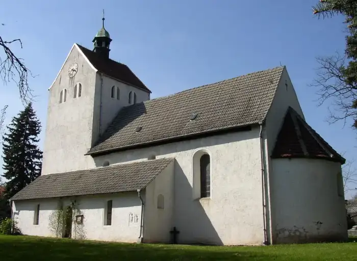 Dreiheide - Dreiheide Weidenhain church