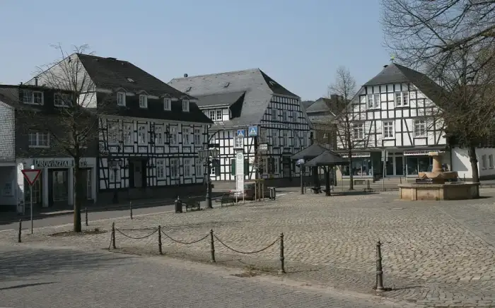 Drolshagen - Drolshagen-Marktplatz1-Bubo