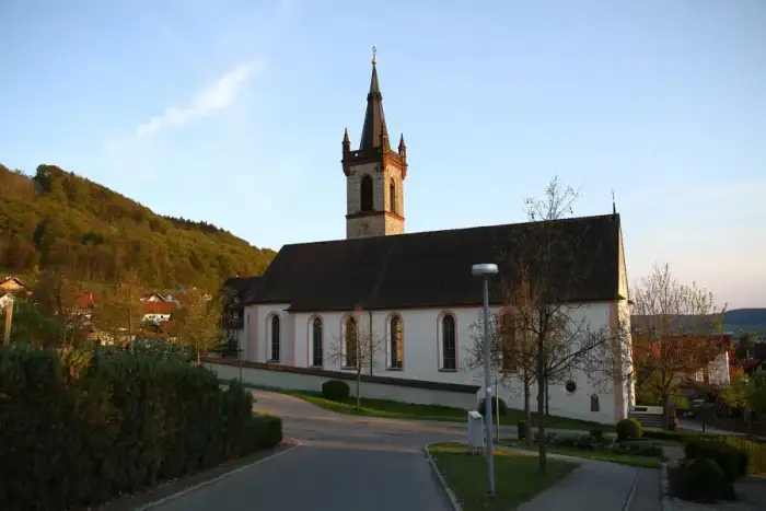 Dürbheim - Kirche St. Peter und Paul (Dürbheim) 2