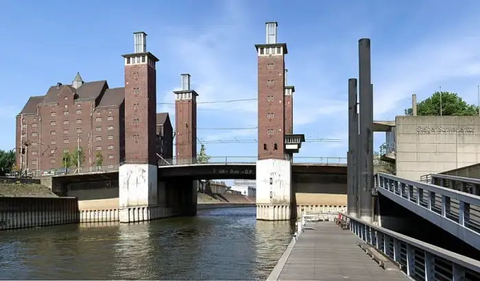 Duisburg - Duisburg - Schwanentorbrücke 1