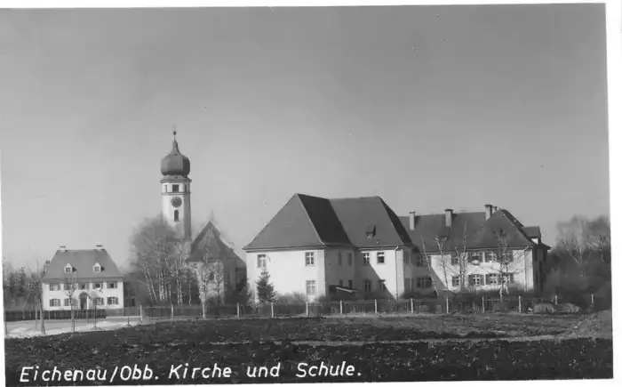 Eichenau - Schule und Kirche 1930