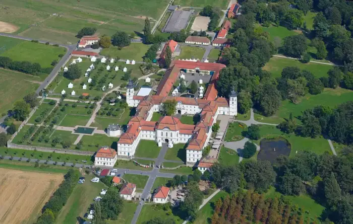 Eichenzell - Aerial image of Schloss Fasanerie (view from the west)