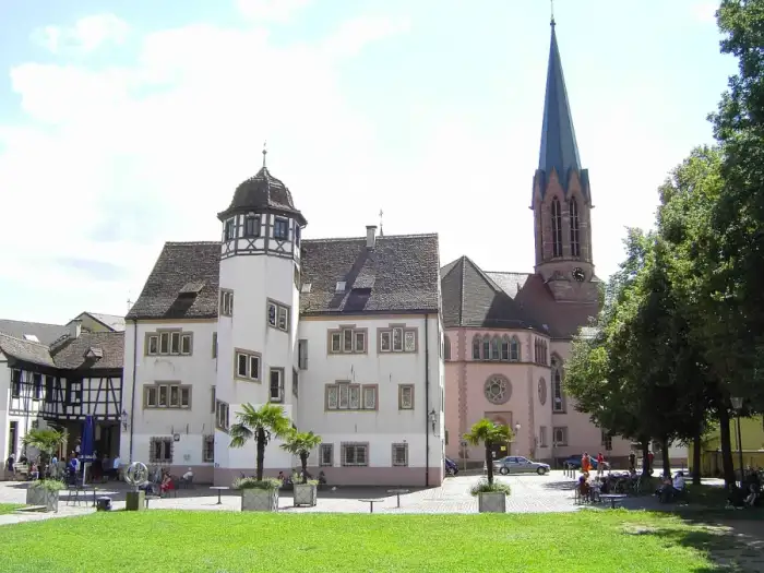 Emmendingen - Emmendingen Schlossplatz mit ev Kirche