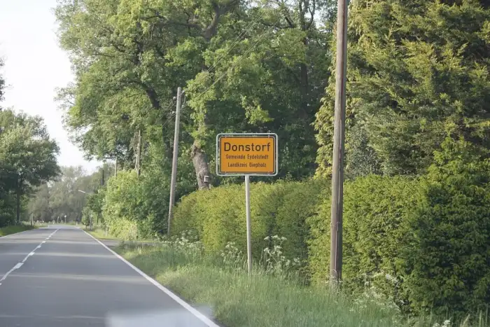Eydelstedt - Ortsschild Donstorf Gemeinde Eydelstedt IMG 0426