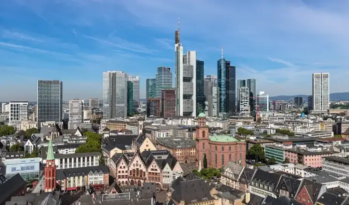 Frankfurt am Main - Frankfurter Altstadt mit Skyline 2019 (100MP)