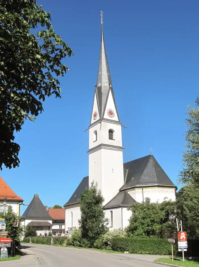 Frasdorf - Frasdorf, die Sankt Margareta Kirche foto2 2012-08-07 09.50