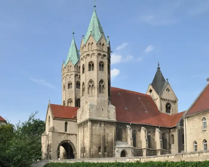 Freyburg (Unstrut) - Freyburg Marienkirche 12 Ansicht von Süden