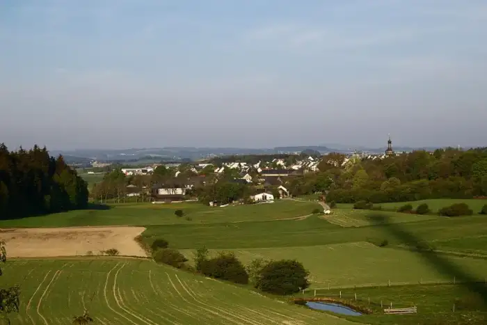Gattendorf - Kirchgattendorf von Osten 2011