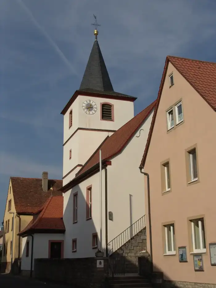 Geroldshausen - Geroldshausen Evangelische Kirche 004