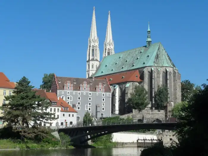 Görlitz - Altstadtbrücke und Peterskirche in Görlitz