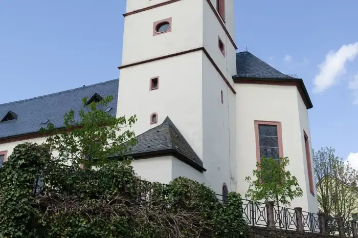 Greußenheim - Greußenheim, Kirchplatz 4-003