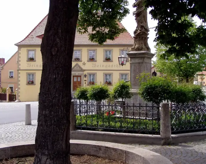 Großlangheim - MariensäuleGroßlangheim