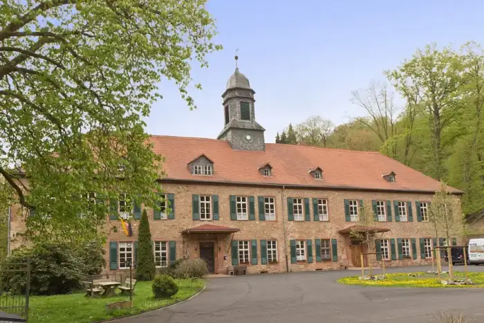 Gründau - 2013-05-01 - Schloss Gettenbach - 4470