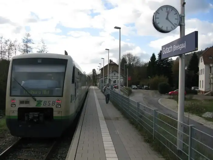 Gutach im Breisgau - Bahnhof Gutach im Breisgau (1)