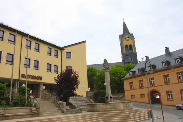 Helmbrechts - Helmbrechts Rathaus Kirche