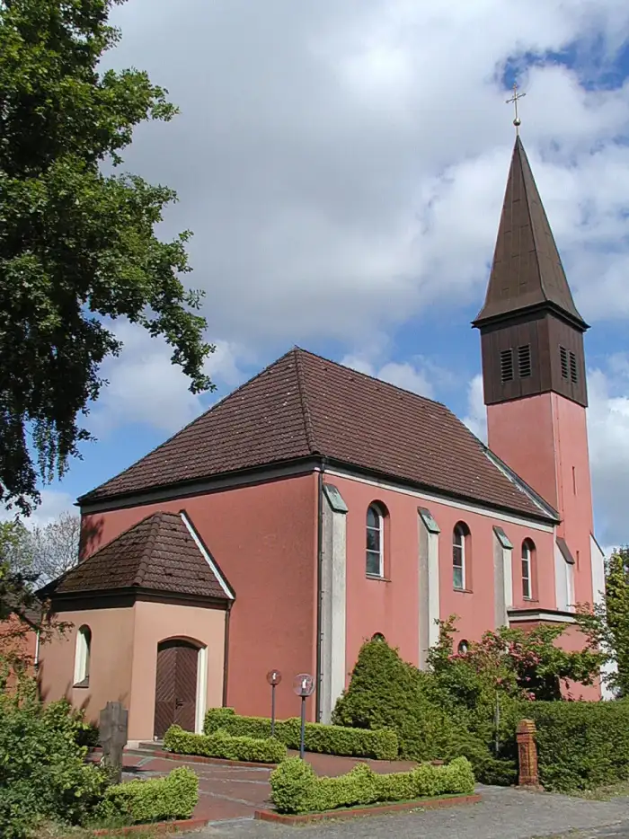 Hemmoor - Hemmoor 2007 -Kirche Sankt Ansgar- by-RaBoe 01