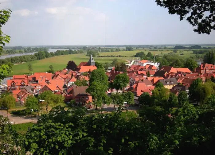 Hitzacker (Elbe) - Hitzacker- Altstadt und Elbaue vom Weinberg-2