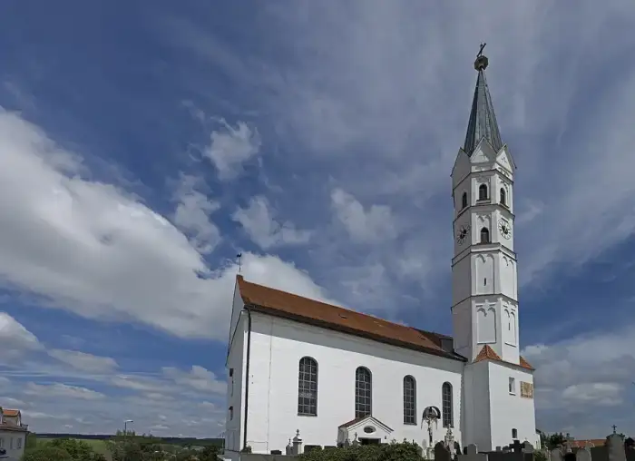 Hohenkammer - Pfarrkirche St. Johannes Evangelist in Hohenkammer
