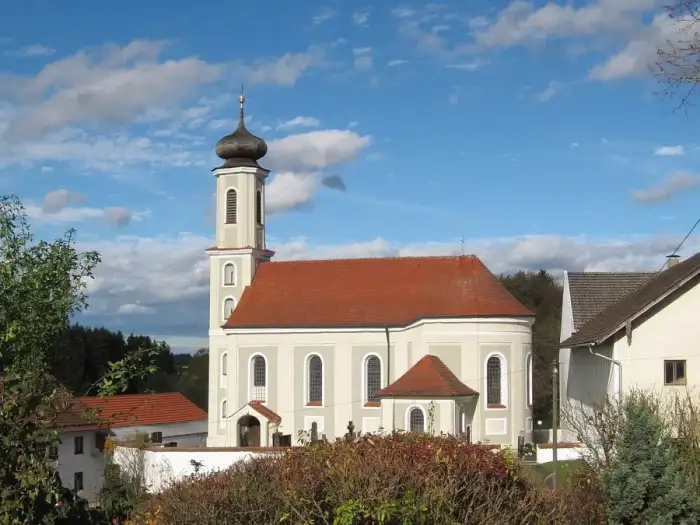 Hohenpolding - AmelgeringKirche Hohenpolding-01
