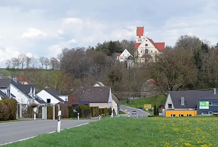 Hüttisheim - Hüttisheim, UL - L 1261 Ri O, Kirche St Michael 140423