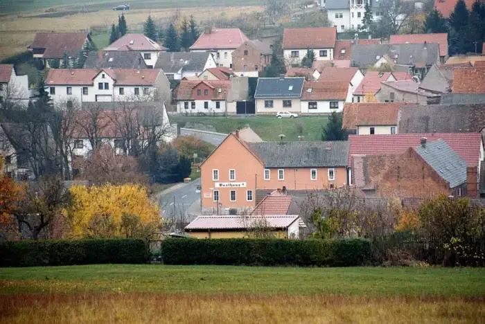 Ilmtal-Weinstraße - Pfiffelbach-Ortsansicht-01