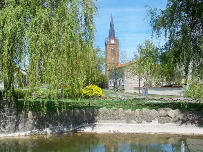 Jübar - Jübar Kirche