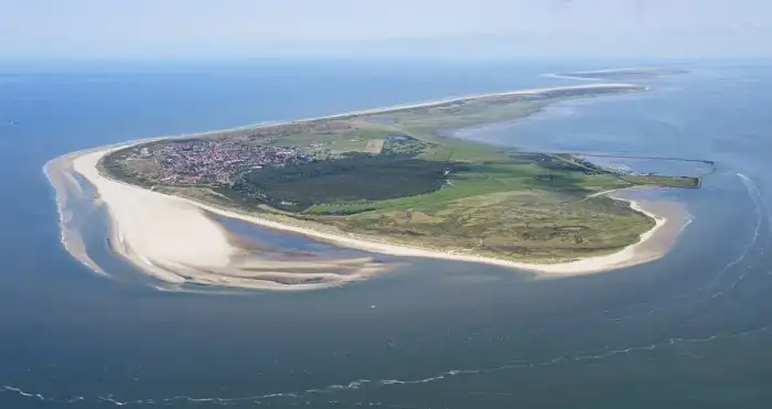 Langeoog - Aerial image of Langeoog (view from the southwest)