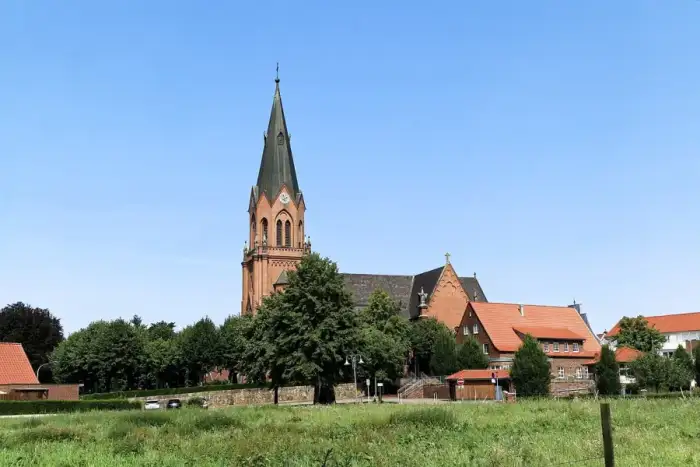 Lathen - Lathen - Burgstraße + Kirchengarten + St. Vitus 02 ies
