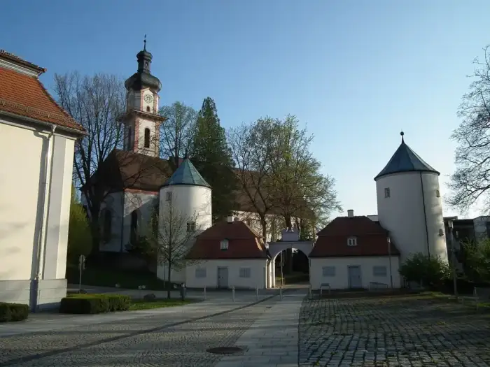 Laupheim - Ensemble Wehrtürme Schloß Großlaupheim St Peter und Paul Laupheim