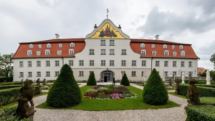 Lautrach - Castillo de Lautrach, Lautrach, Alemania, 2019-06-21, DD 99-101 PAN