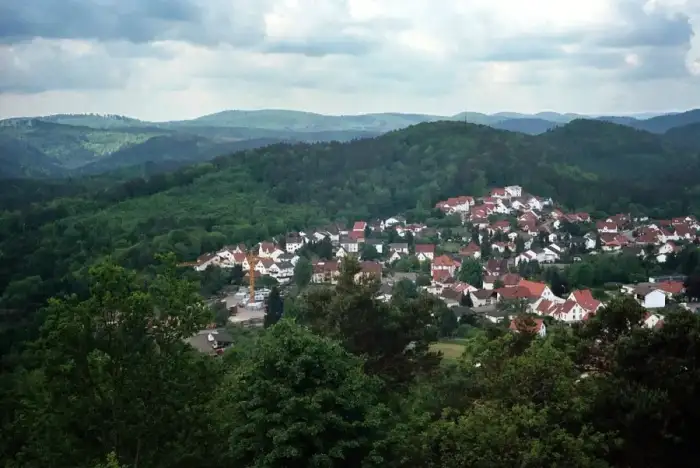 Lemberg - Lemberg (Pfalz), view from the ruined castle to the village