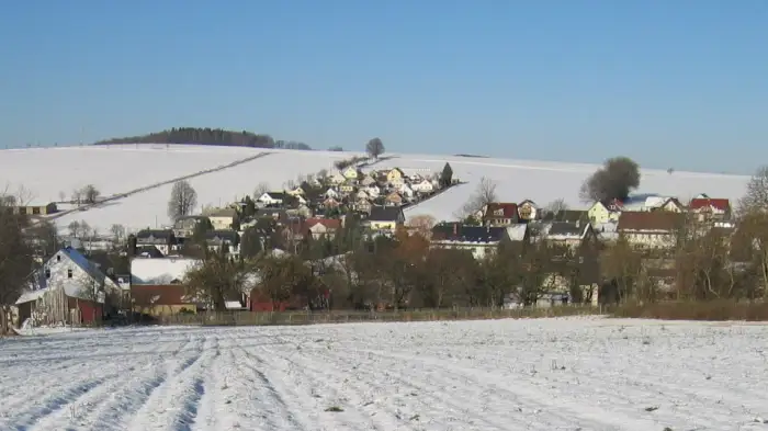 Leubsdorf - Blick auf Leubsdorf, Winter 2005