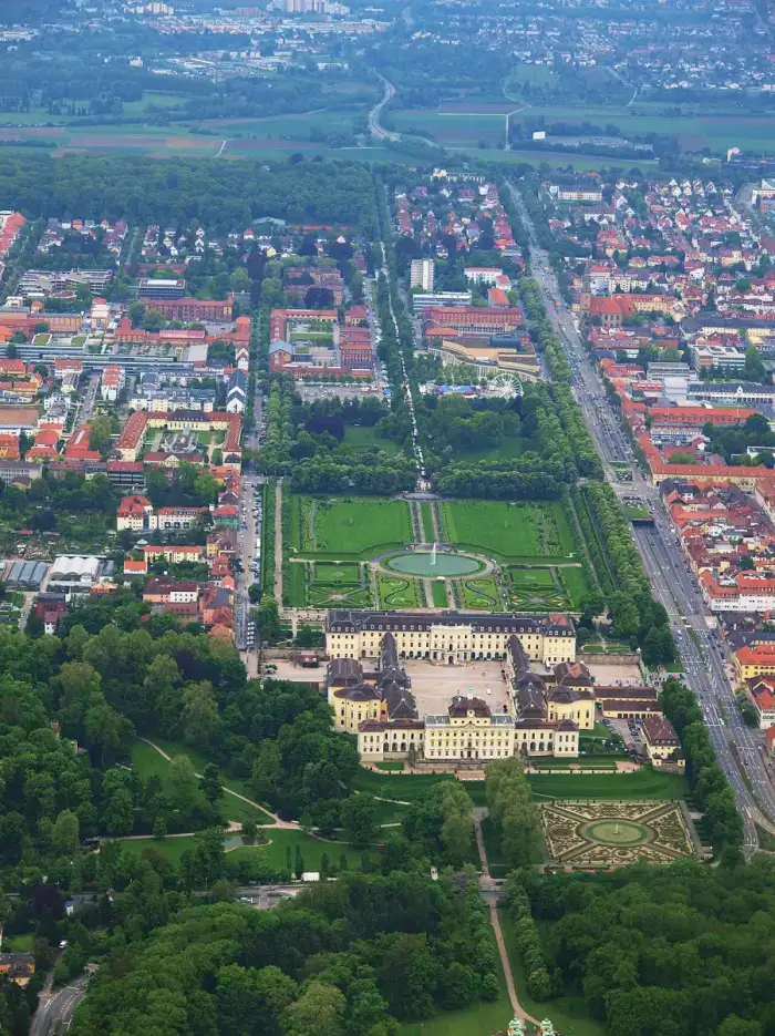Ludwigsburg - Residenzschloss in Ludwigsburg — Luftaufnahme 2010