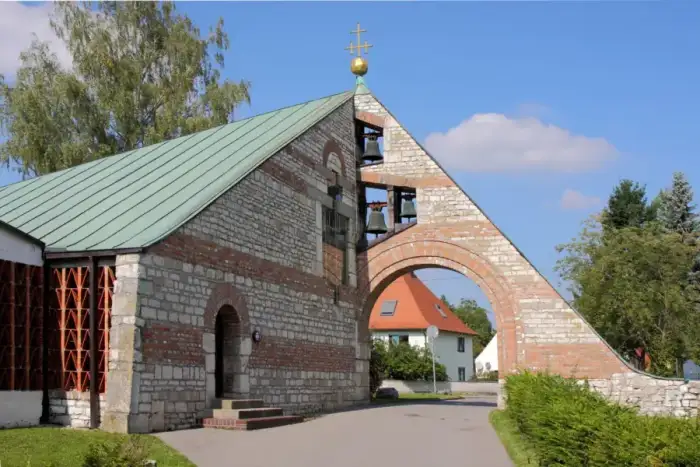 Manching - Manching Friedenskirche Sued
