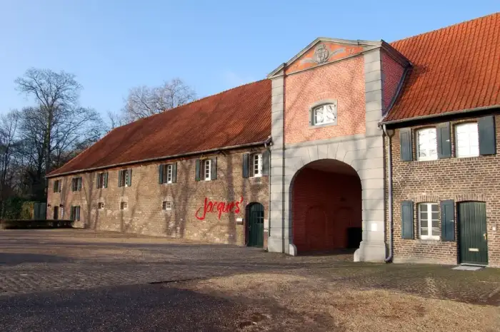 Meerbusch - Haus Meer Vorderansicht1